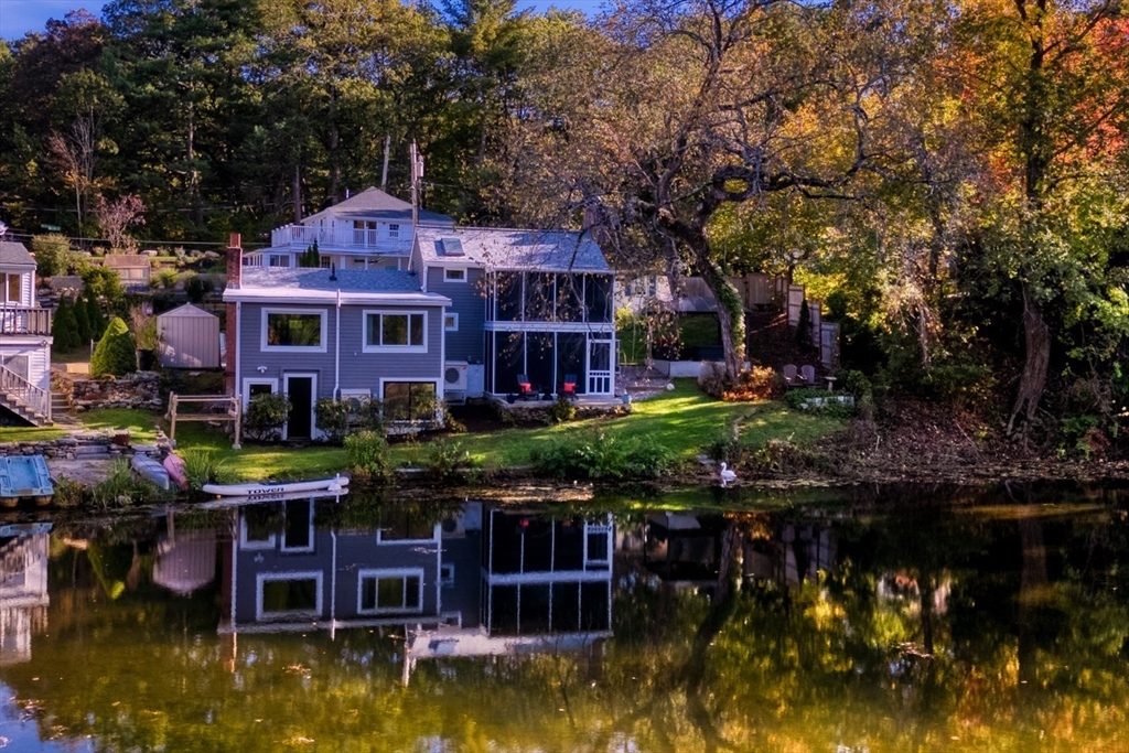 9 Stonecleve Rd, Wellesley, MA 02482 — sold by Jenna Levin