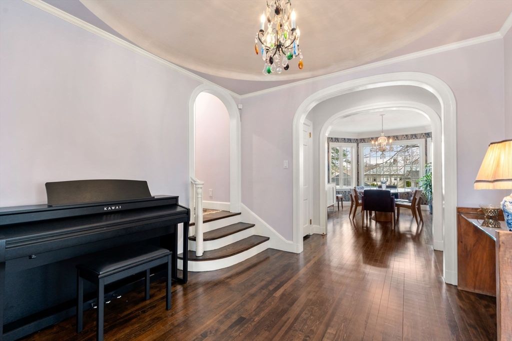 34 Hammond St, Newton, MA 02467 — sold by Jenna Levin