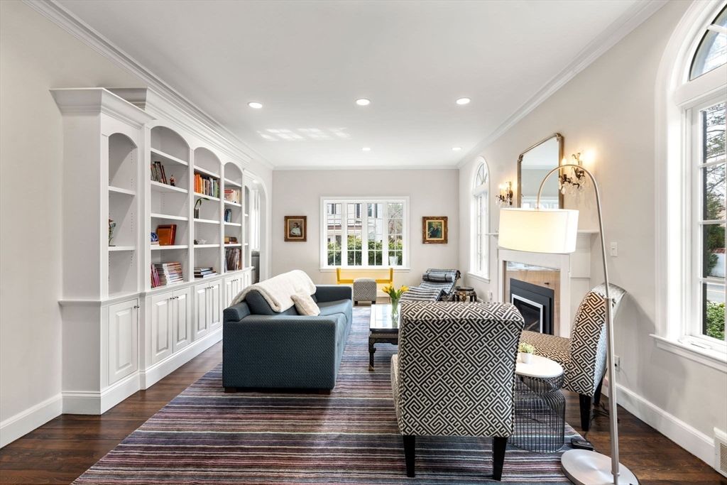 34 Hammond St, Newton, MA 02467 — sold by Jenna Levin