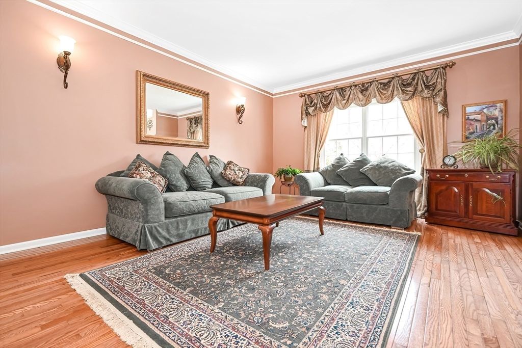 79 Hancock Rd, Franklin, MA 02038 — sold by Jenna Levin