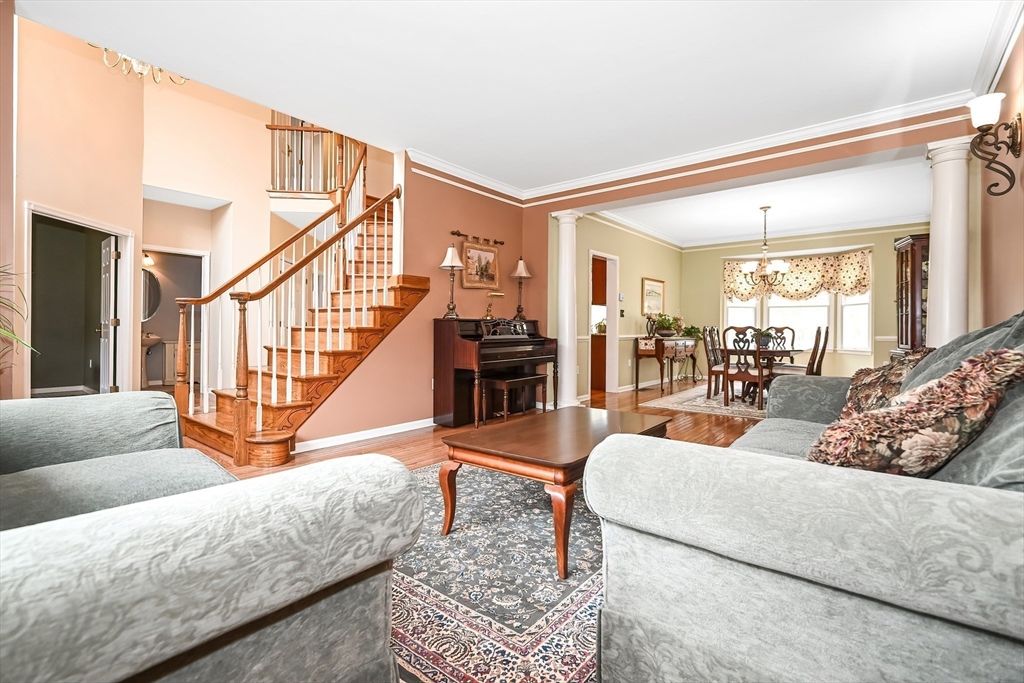 79 Hancock Rd, Franklin, MA 02038 — sold by Jenna Levin
