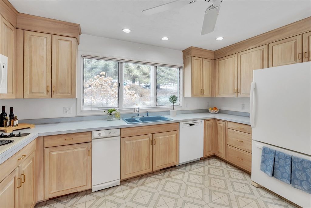 26 Farm Hill Rd, Natick, MA 01760 — sold by Jenna Levin