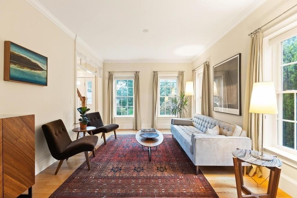 11 Kenilworth Rd, Arlington, MA 02476 — sold by Jenna Levin