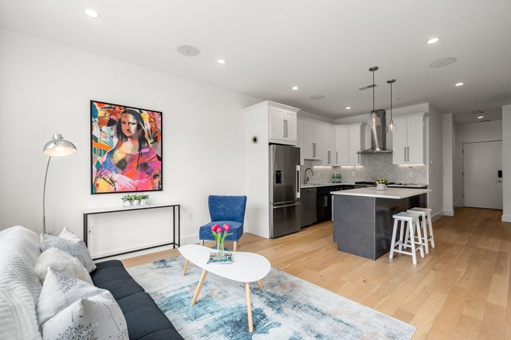 946 Saratoga St # 204, Boston, MA 02128 — sold by Jenna Levin