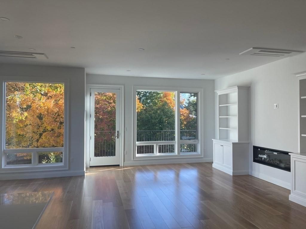400 Hunnewell St Unit: 202, Needham, MA 02494 — sold by Jenna Levin