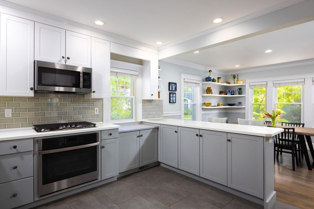 35 Vineyard Rd, Newton, MA 02459 — sold by Jenna Levin