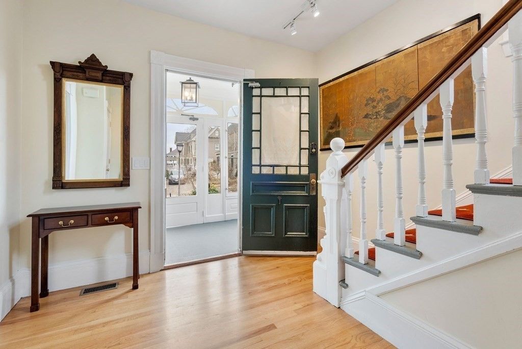 16 Abbott Street, Wellesley, MA 02482 — sold by Jenna Levin