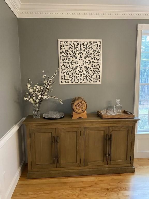 18 Saddlebrook, Wayland, MA 01778 — leased by Jenna Levin