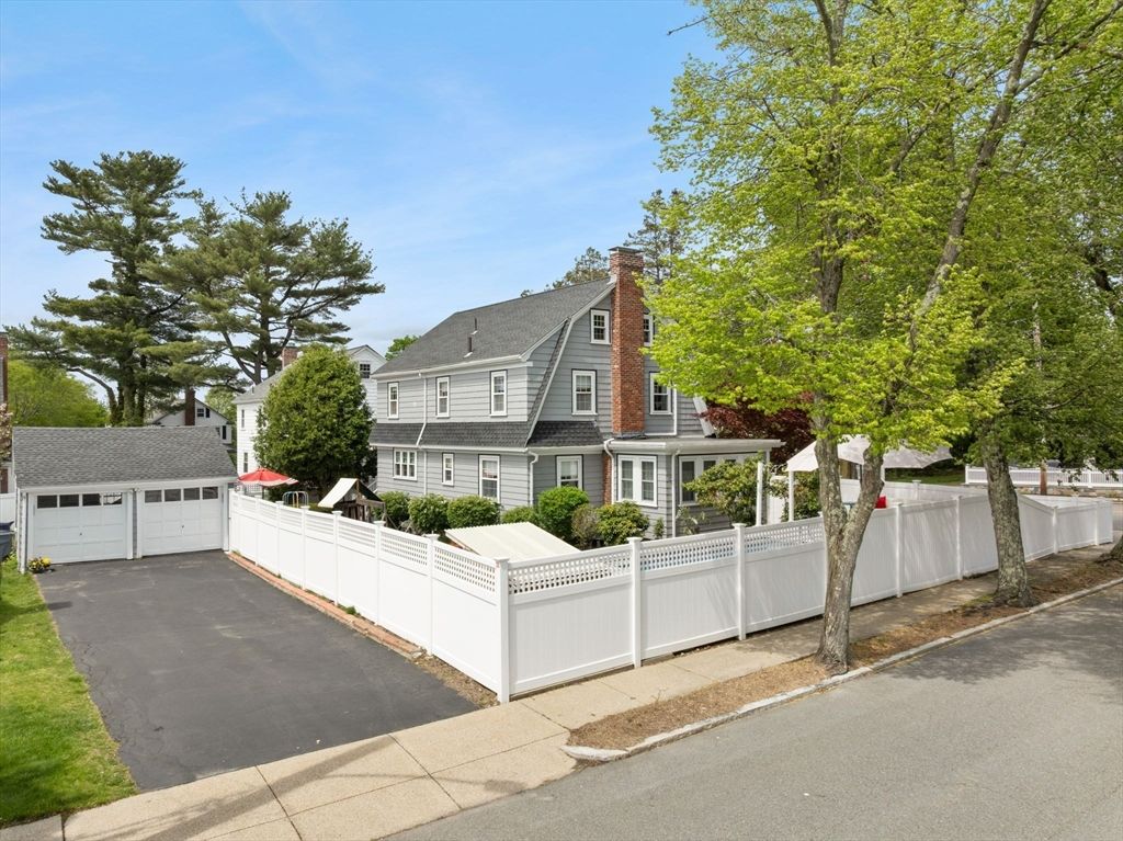 228 Lagrange St, Boston, MA 02132 — sold by Jenna Levin