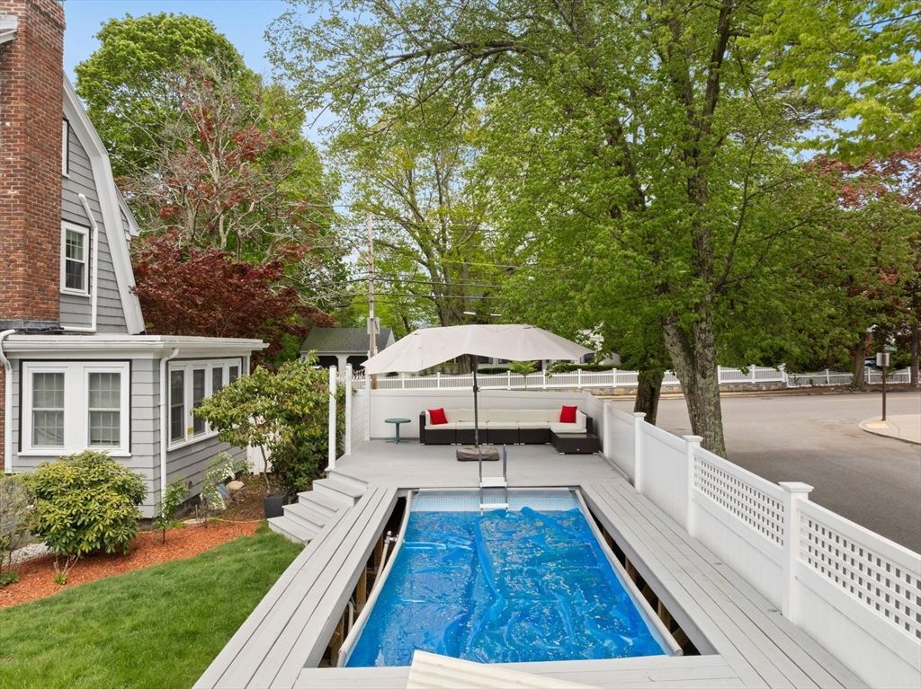 228 Lagrange St, Boston, MA 02132 — sold by Jenna Levin