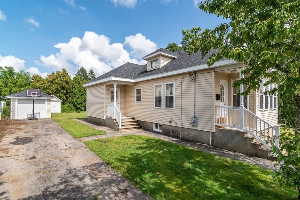 30 Central Boulevard, Bellingham, MA 02019 — sold by Jenna Levin