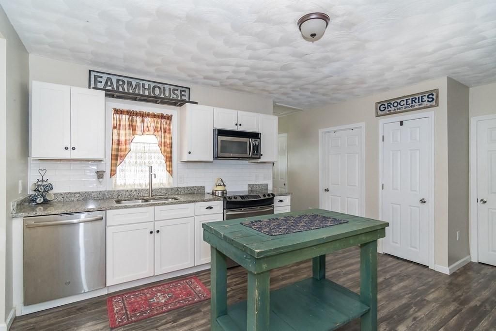 30 Central Boulevard, Bellingham, MA 02019 — sold by Jenna Levin