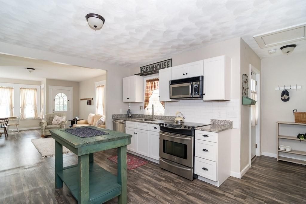 30 Central Boulevard, Bellingham, MA 02019 — sold by Jenna Levin
