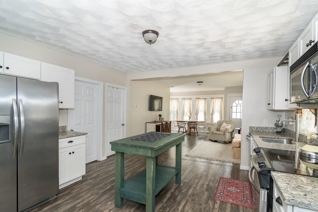 30 Central Boulevard, Bellingham, MA 02019 — sold by Jenna Levin
