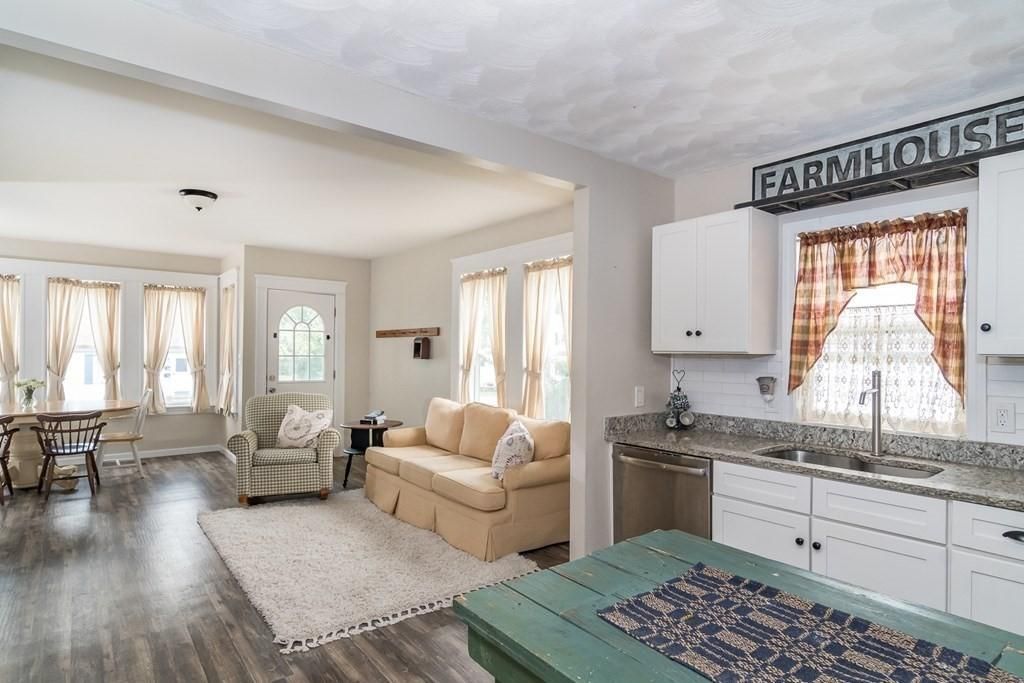 30 Central Boulevard, Bellingham, MA 02019 — sold by Jenna Levin