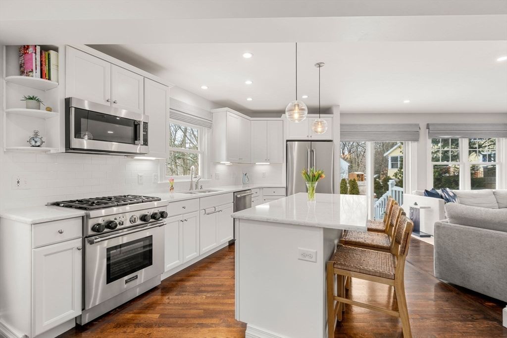112 Wellesley Ave, Wellesley, MA 02481 — sold by Jenna Levin