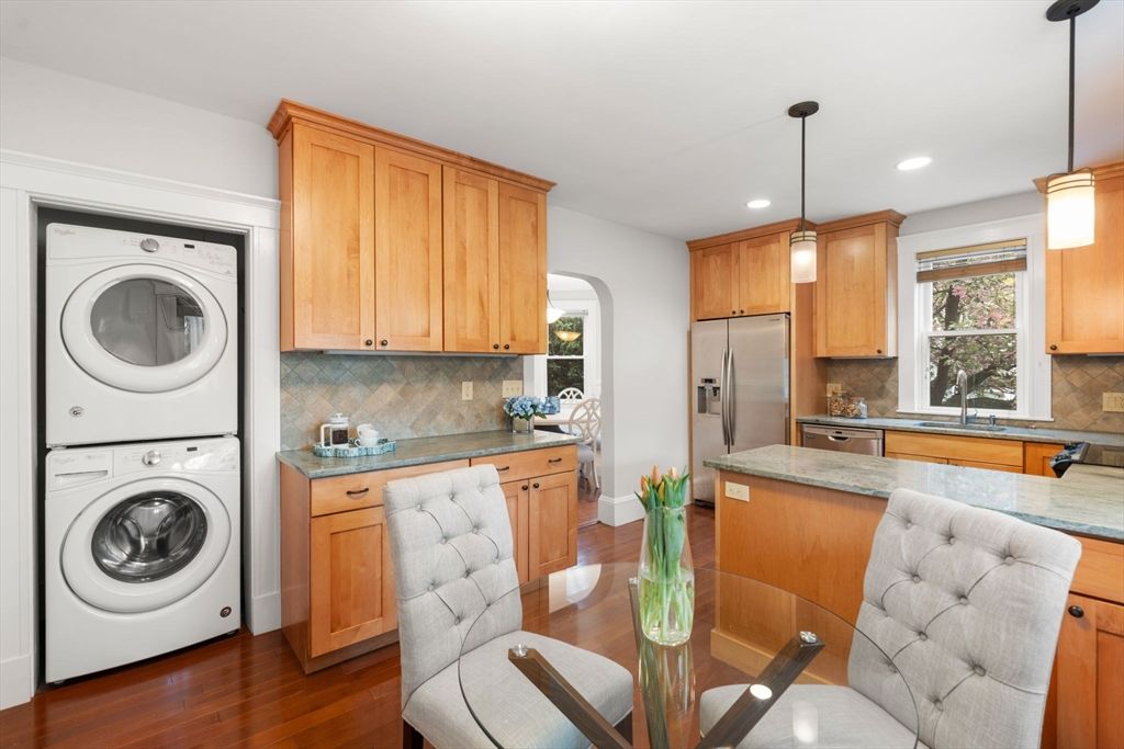 41 Irving St # 41, Newton, MA 02459 — sold by Jenna Levin