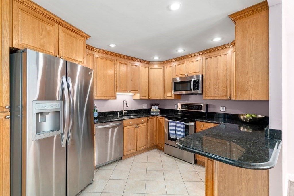 295 Lynn Shore Unit: 606, Lynn, MA 01902 — sold by Jenna Levin