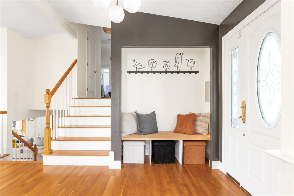 7 Clover Lane, Natick, MA 01760 — sold by Jenna Levin