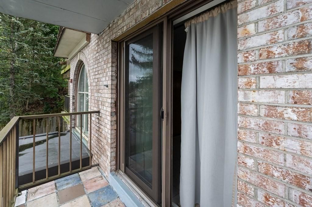 80 High Street Unit: 201, Dedham, MA 02206 — sold by Jenna Levin