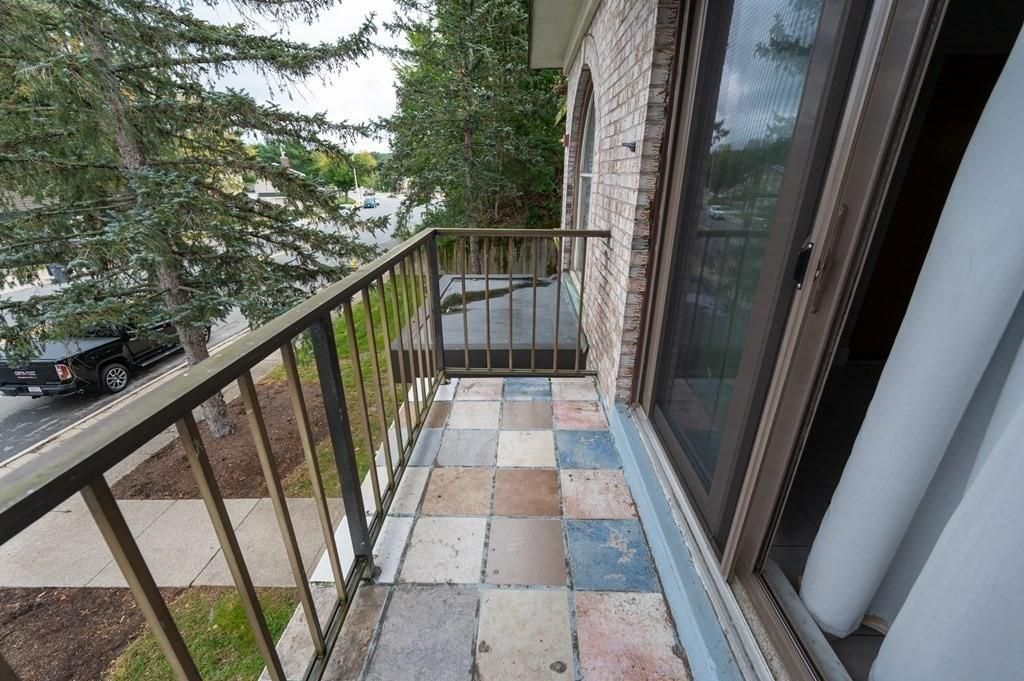 80 High Street Unit: 201, Dedham, MA 02206 — sold by Jenna Levin