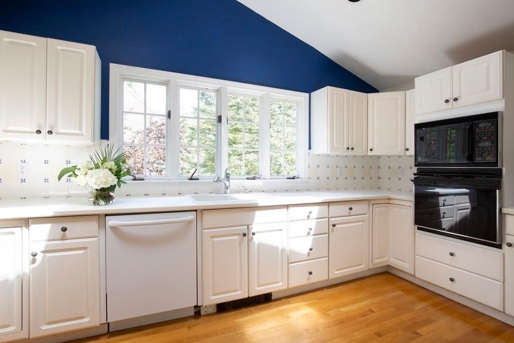 84 Wellesley Ave., Wellesley, MA 02482 — leased by Jenna Levin