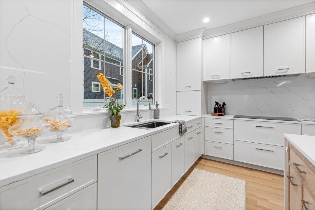 66 Bess Rd, Needham, MA 02492 — sold by Jenna Levin